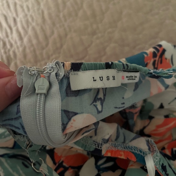 Lush multicolor floral jumpsuit - Picture 3 of 4